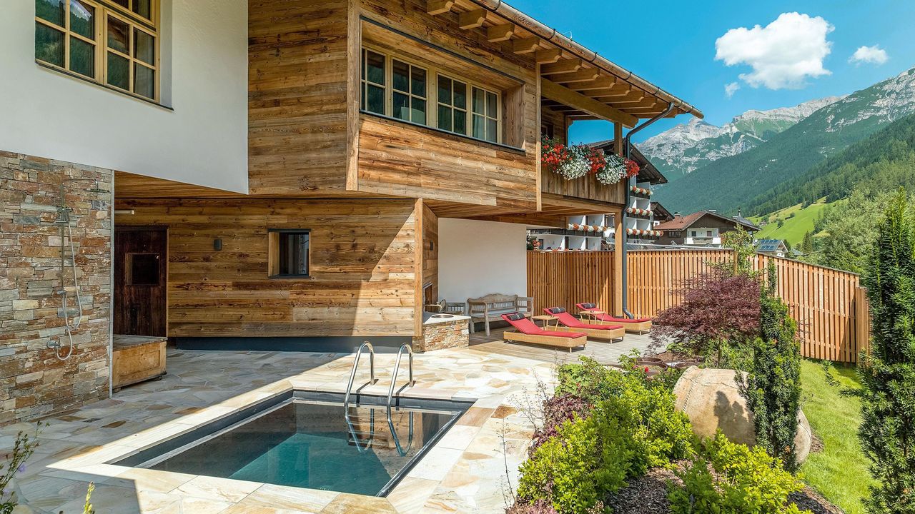 SPA-CHALET Saunagarten SPA-CHALET Saunagarten